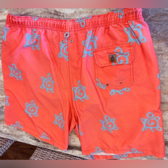 Men’s TURTLESON coral / blue turtle print swim trunks. Size 2XL - Picture 4 of 7